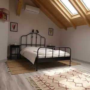  Apartament Cozy Attic Studio